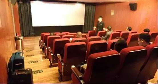 请收藏!一份超级实用的航班延误“娱乐指南”