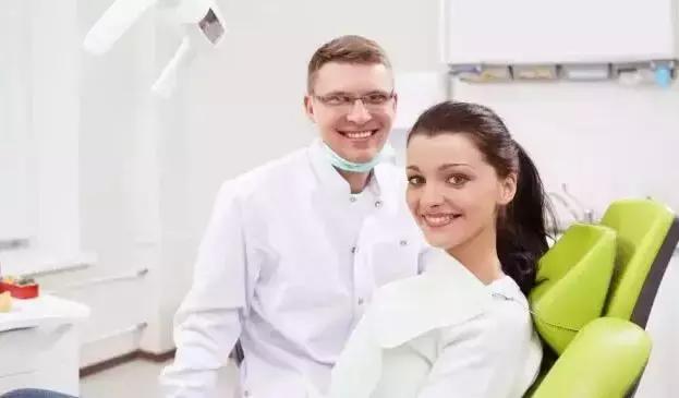 牙周炎简单易懂怎么解释,牙周炎犯了这三个方法轻松解决