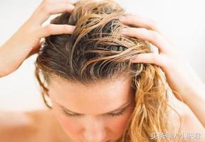 小孩头上长虱子是什么原因引起的,头发长虱子虫卵是什么原因引起的