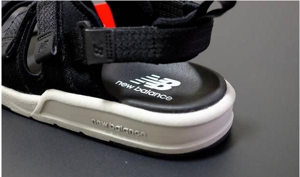 今年流行的凉鞋是哪一些,今年最火的4款凉鞋清爽又时髦