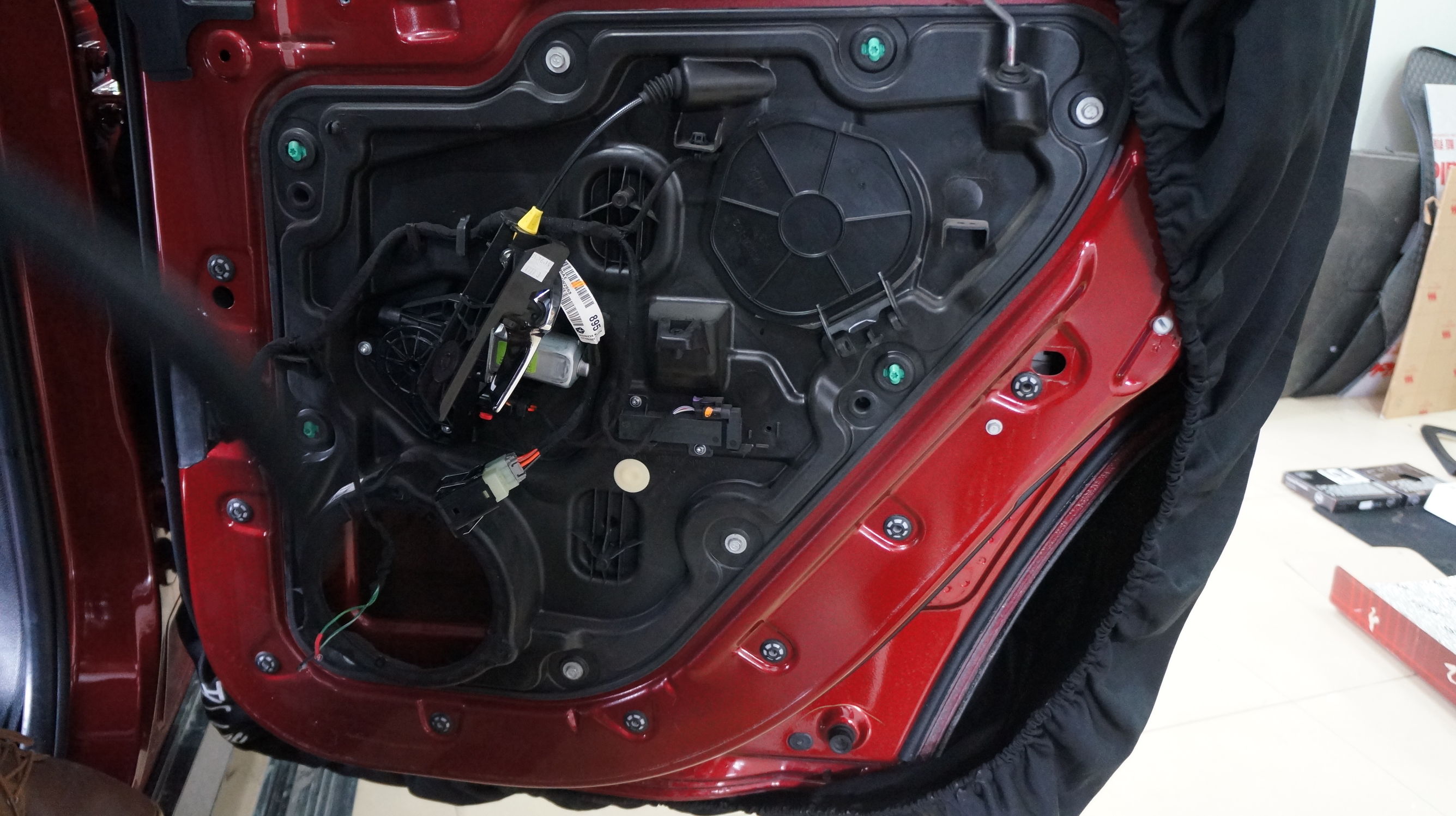 jeep改装汽车音响,吉普汽车音响改装效果图