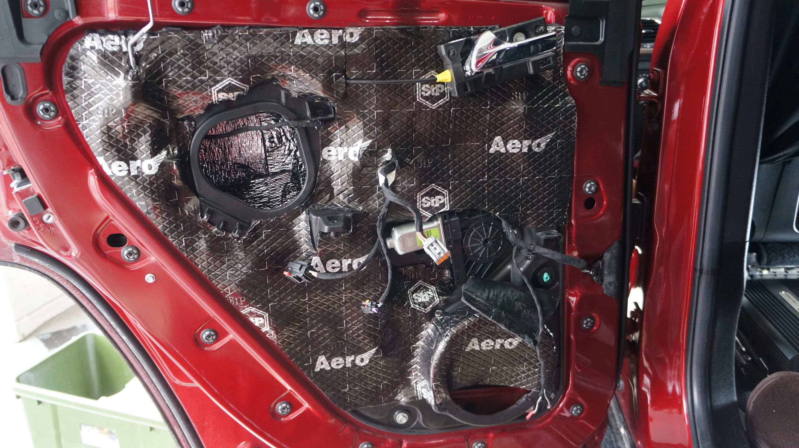 jeep改装汽车音响,吉普汽车音响改装效果图