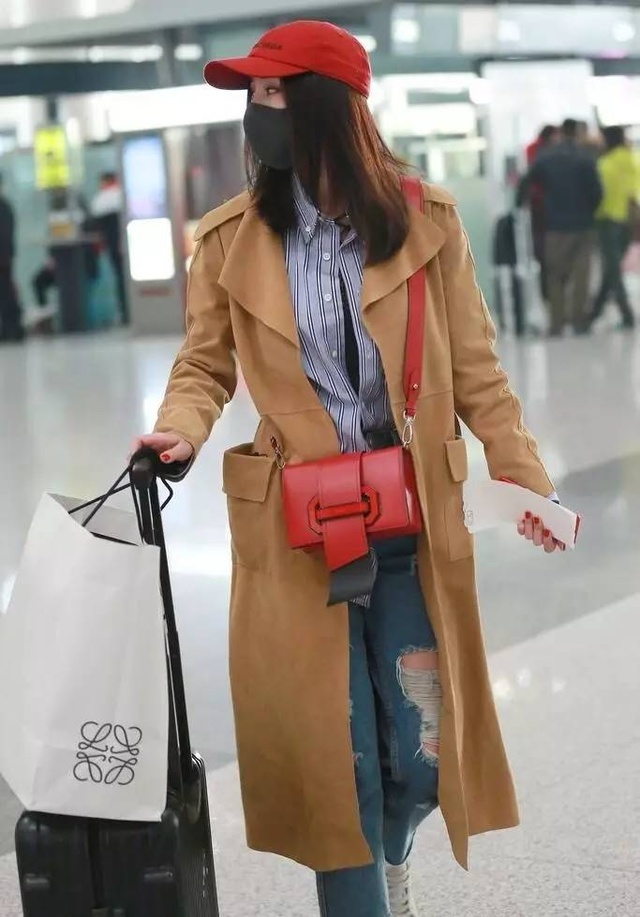 杨幂带货女王是怎么样的,爆款女王杨幂又美出新高度