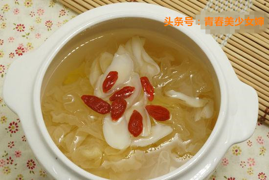 中暑人不舒服喝什么饮料,夏天中暑喝什么汤好