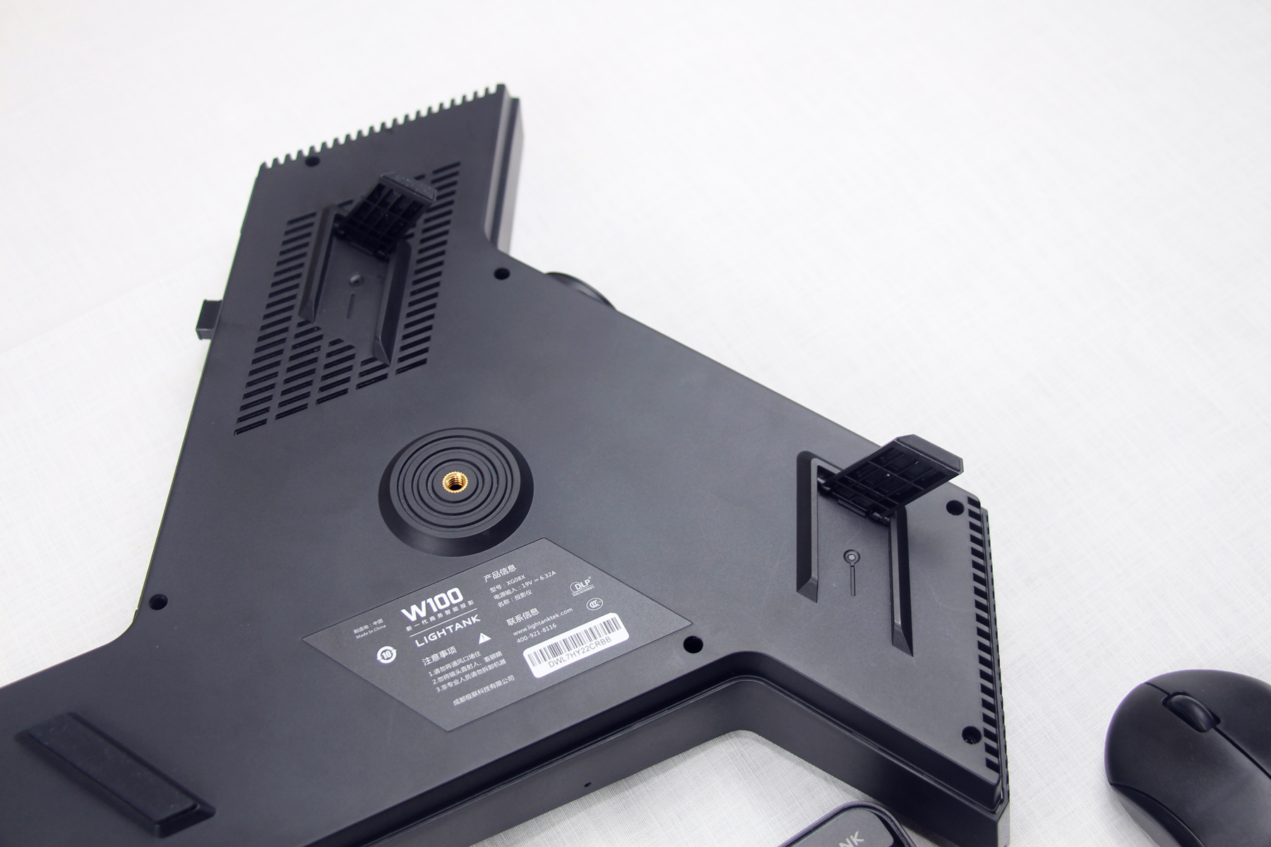 商务投影仪高效办公功能,商务便携式投影仪