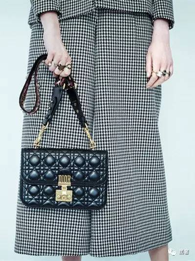 要疯了韩文歌曲女团,要疯了英文