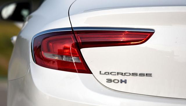 别克君越混动油耗怎么样,别克君越豪华舒适版