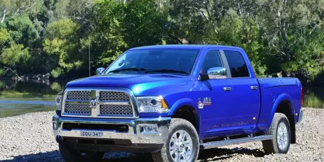 战斗力爆表的战车,道奇公羊2500powerwagon测评