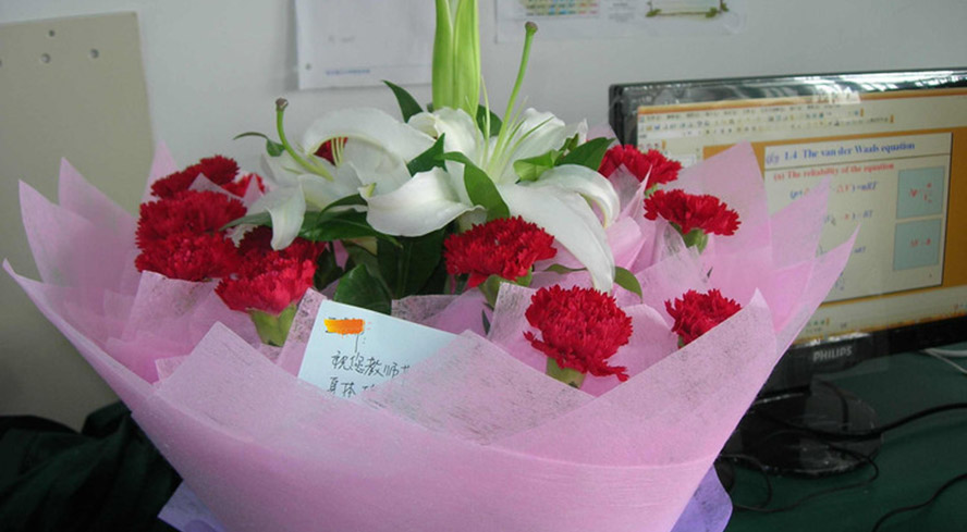 教师节礼物送老师的实用小礼品,能让老师感动得流泪的教师节礼物