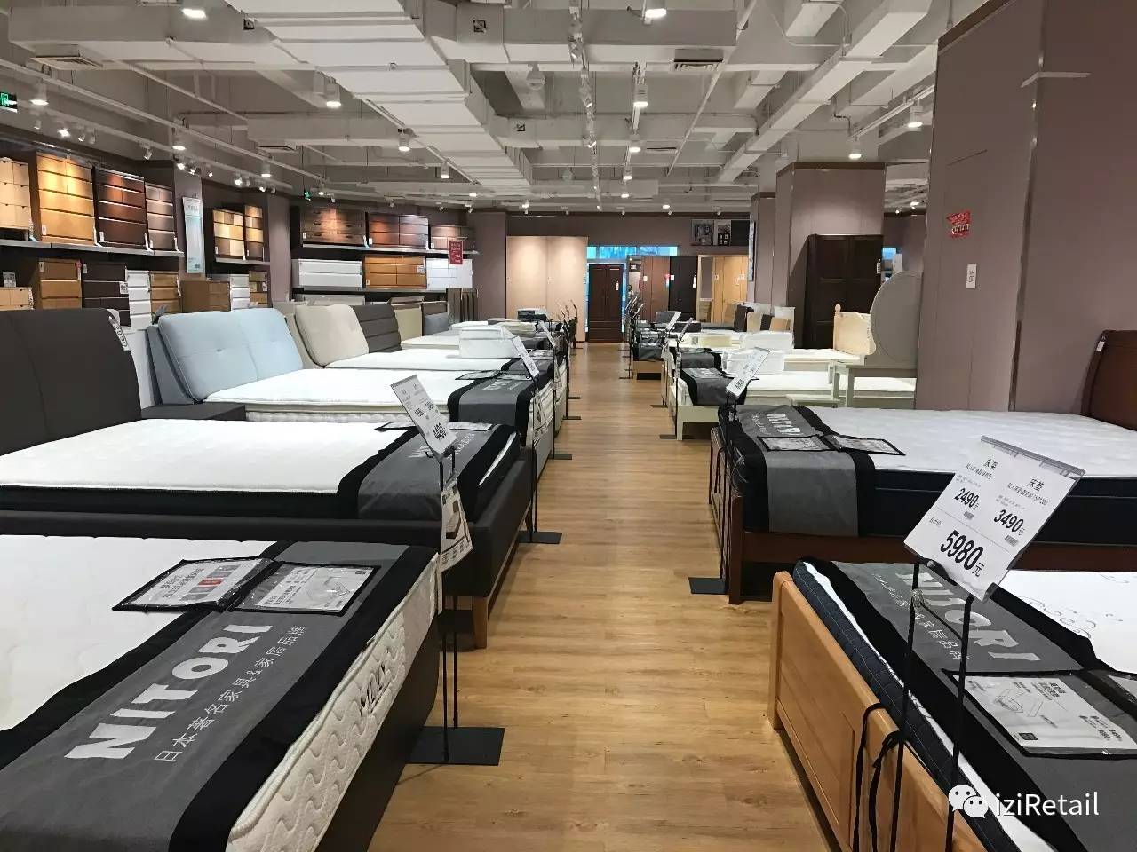 这家跟着魔都天气爆热起来的日本家居店，降温了吗？｜iziRetail快报