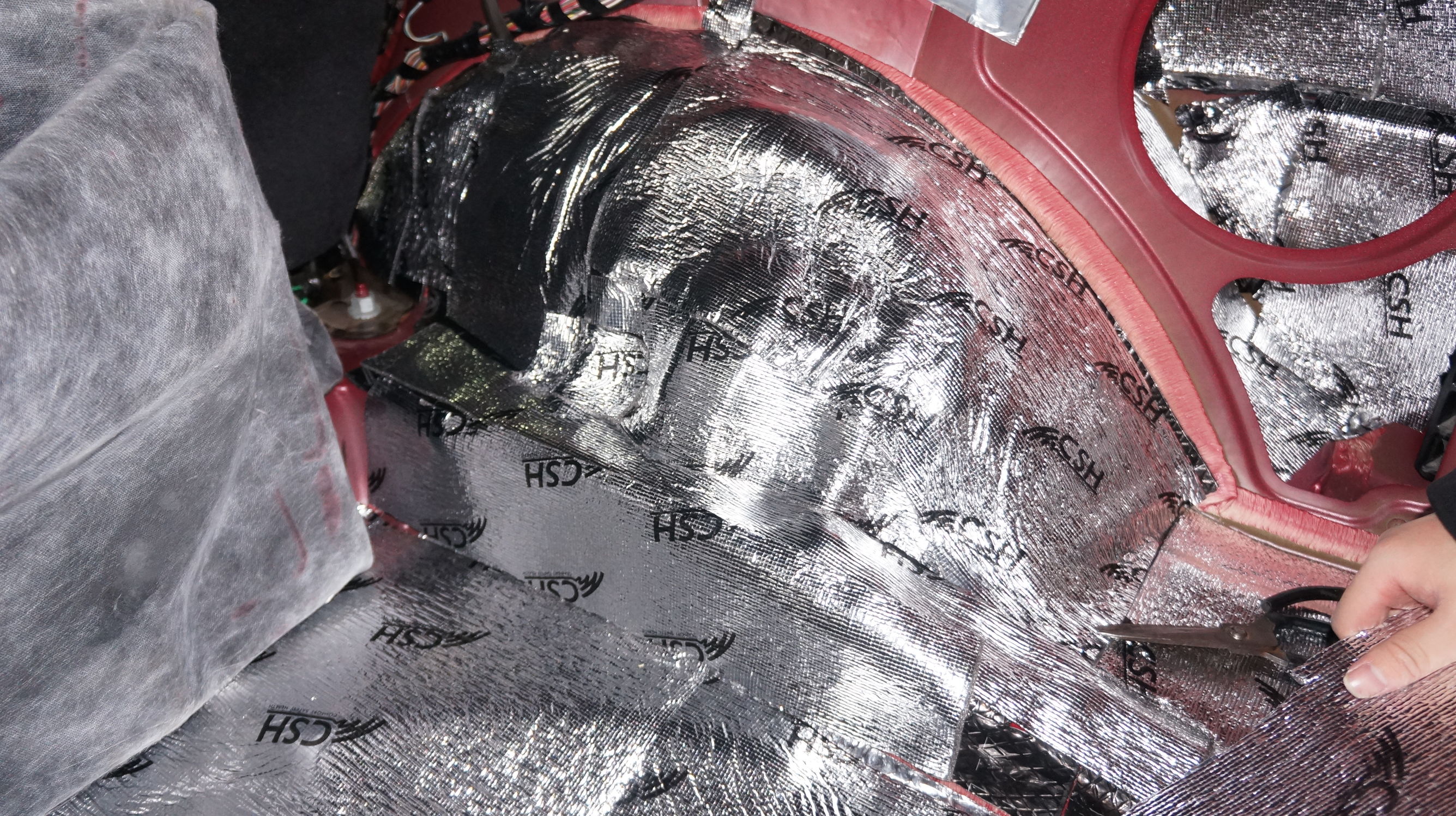 jeep改装汽车音响,吉普汽车音响改装效果图