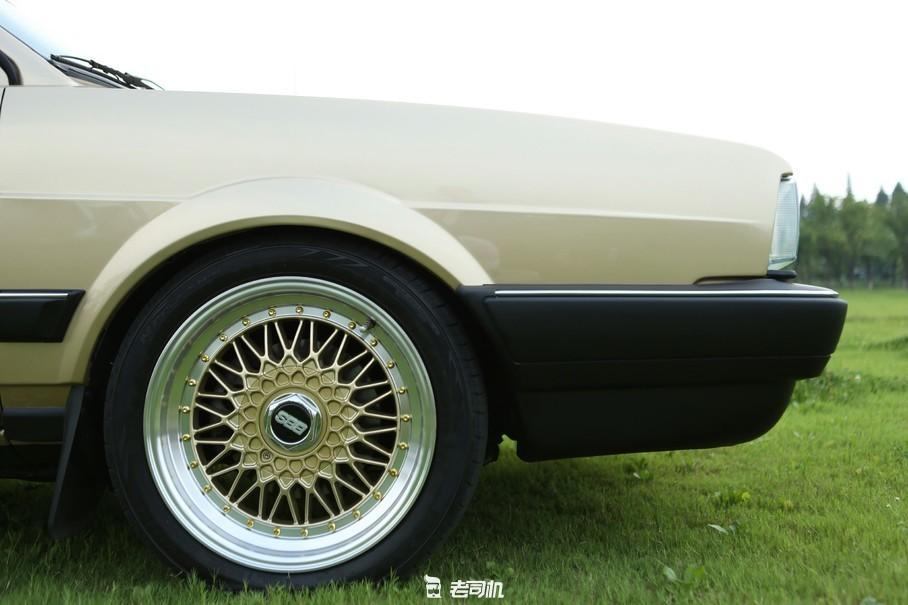 一代神车桑塔纳,一代神车修复