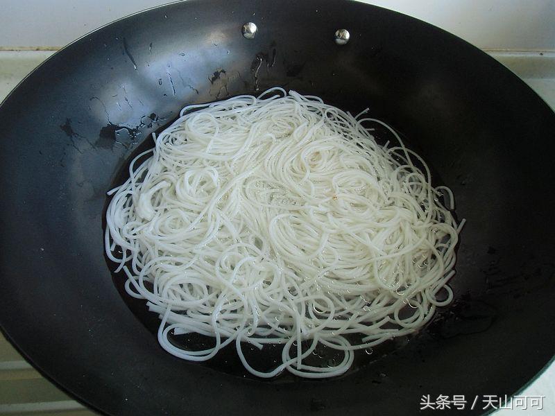 剩米饭和剩饺子馅怎么做,剩一点饺子馅可以怎么做