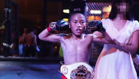 恩波格斗孤儿感人对话,恩波格斗孤儿被带走的视频