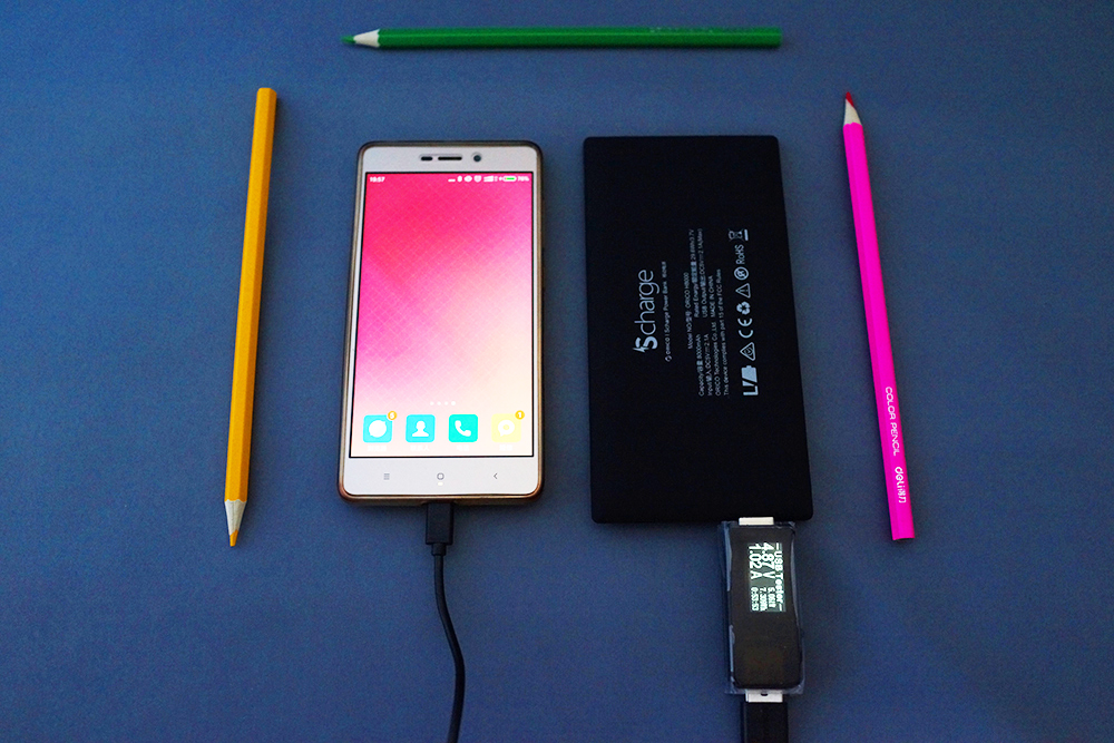 orico10000充电宝评测,轻磁5000毫安超薄磁吸无线充电宝