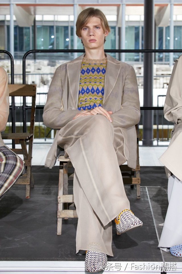 acnestudio时装周,法国奢侈品牌时装秀场2021