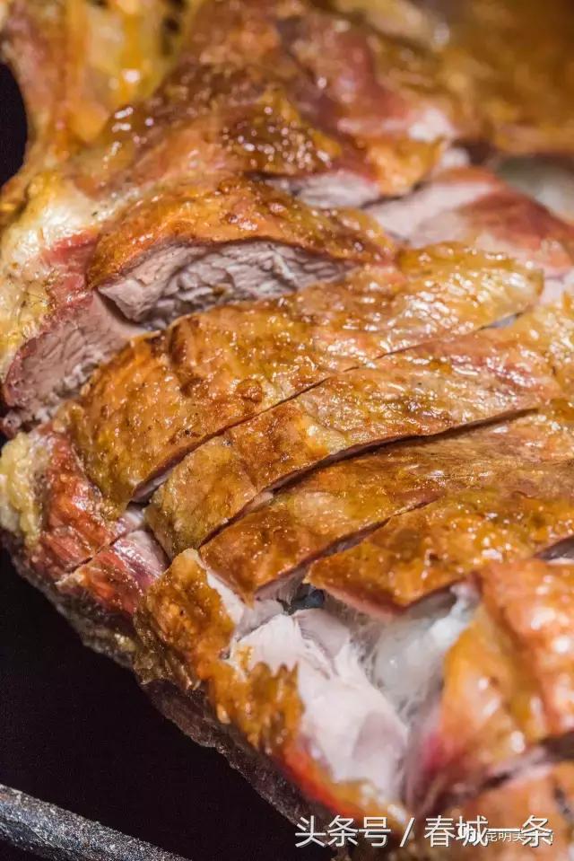 隐藏在昆明村庄里的3家烤羊店，老司机用3个月才找到的