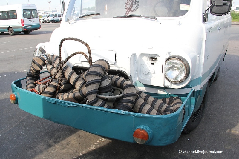 喷气式发动机能装面包车吗,汽车上装喷气发动机