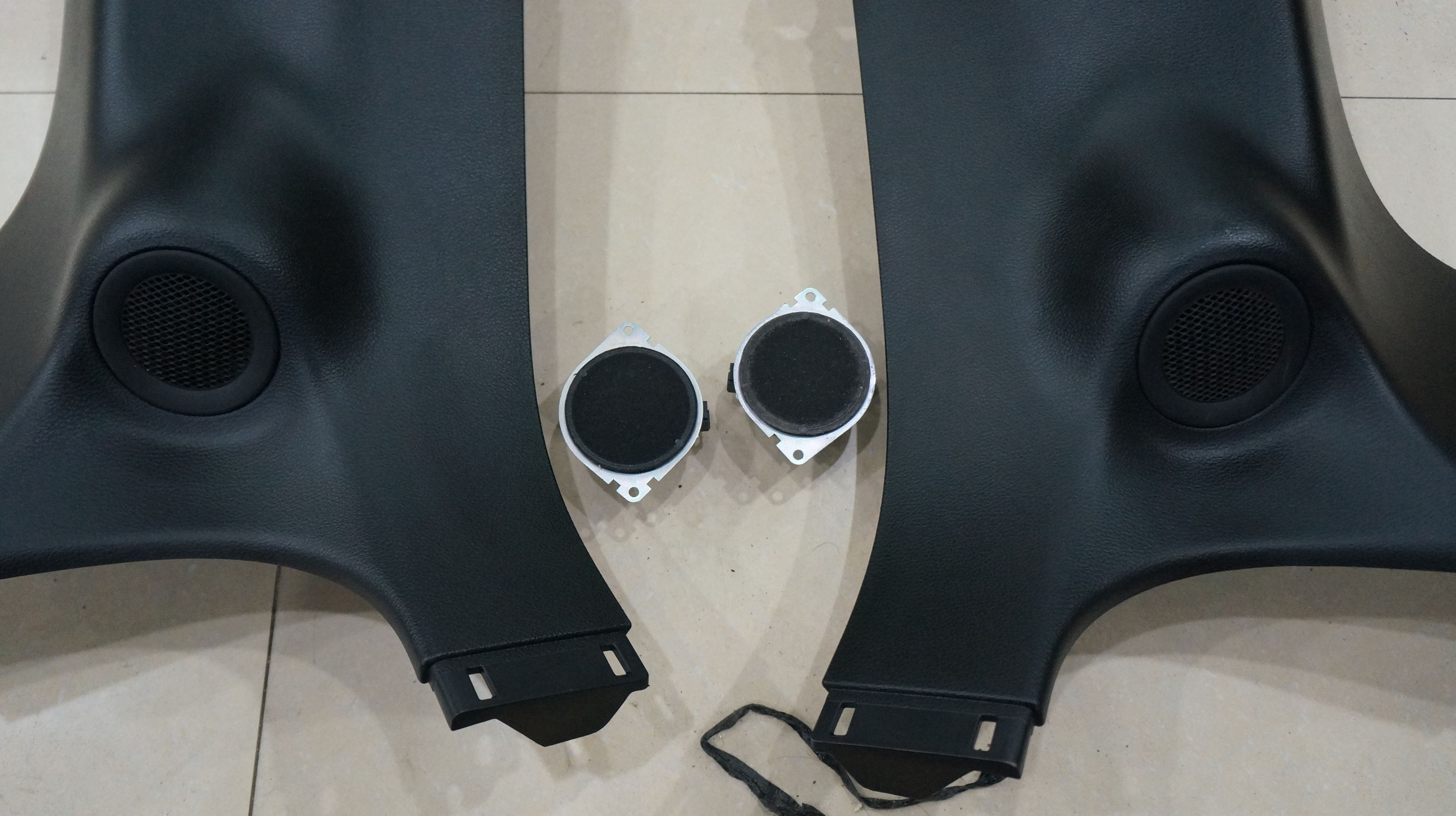 jeep改装汽车音响,吉普汽车音响改装效果图