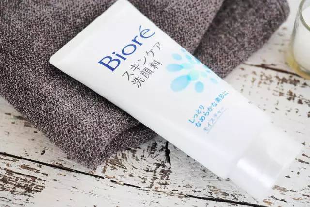 脸都没洗干净，护肤还有什么用！5款超人气洁面乳测评