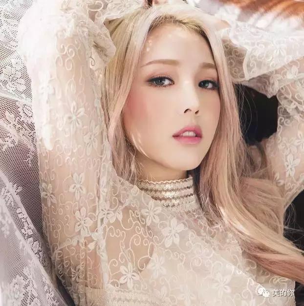 黄皮适合染什么颜色的发色显白,换发色耐看