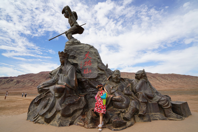 感受大西北的异域风情环疆游结束,南北疆深度游北疆进入南疆