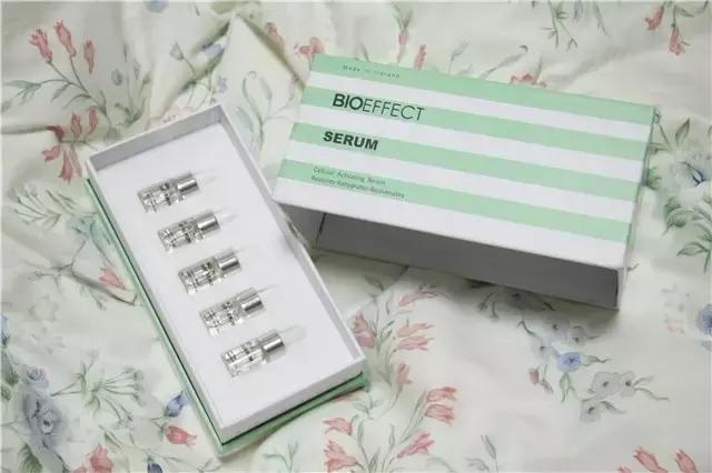 肌肤干燥、易脱妆、爱出油、质感差？我想你们应该还是有救的！