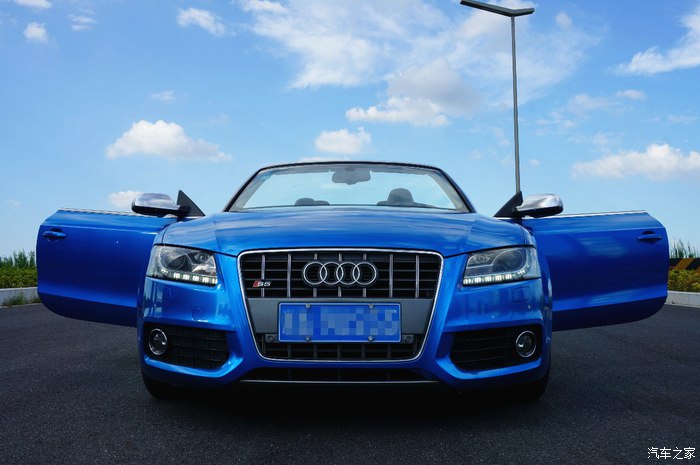 运动感很强新款奥迪s5敞篷版实车,性能和买菜兼顾的2018款奥迪s5