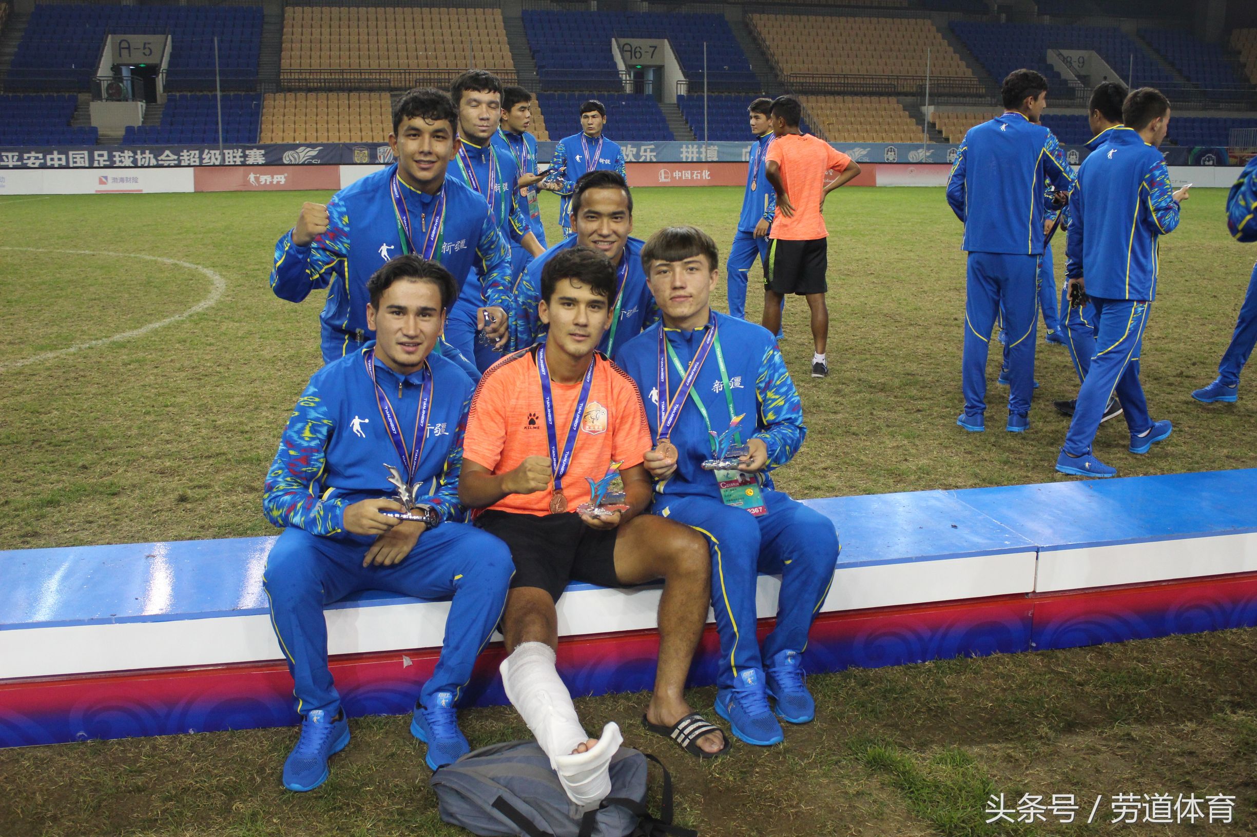 这群18岁的孩子，书写了*疆新**足球的新历史
