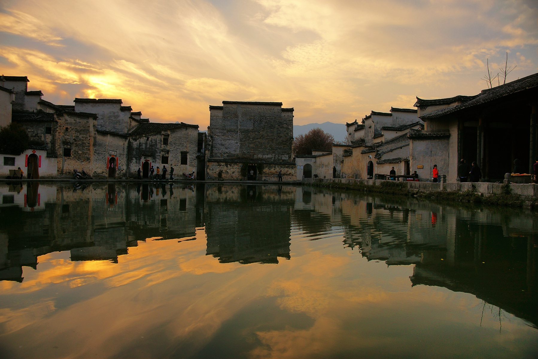 宏村是徽派建筑,宏村徽派古村寨