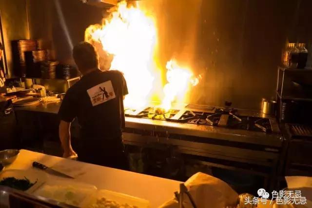 尼康富士索尼徕卡 (徕卡和索尼相机哪个好)