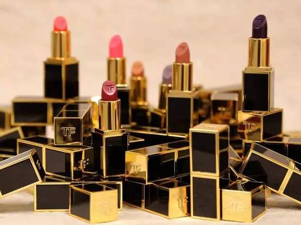 男票：“这个这个我知道！纪梵希小猪皮”,“猪皮你妹啊”!