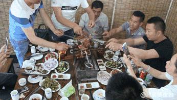 隐藏在昆明村庄里的3家烤羊店，老司机用3个月才找到的