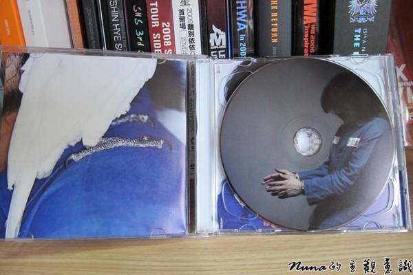 这个年代谁还买投影仪,现在有人买cd专辑吗