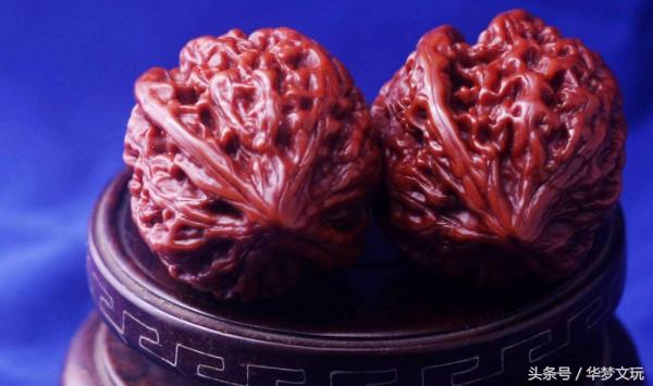 桃心和鸡心形状一样吗,桃心和鸭嘴鸡心有什么区别