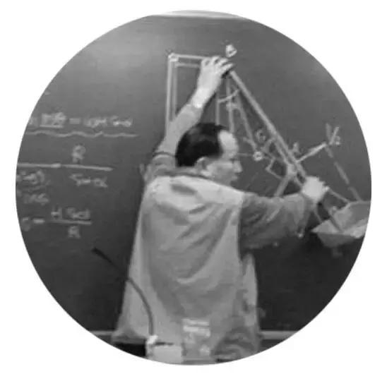 我们班主任说：手气用完了怎么办？用脚气吗？