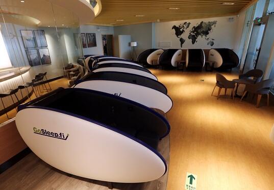 航班延误滞留机场,网曝航班延误