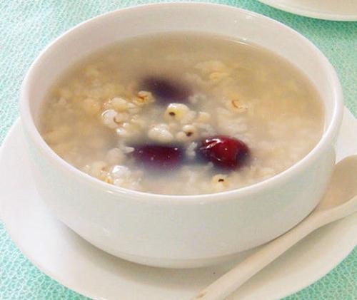 每天晚上艾草艾叶泡脚坚持2个月,用艾草泡脚半年身体什么变化