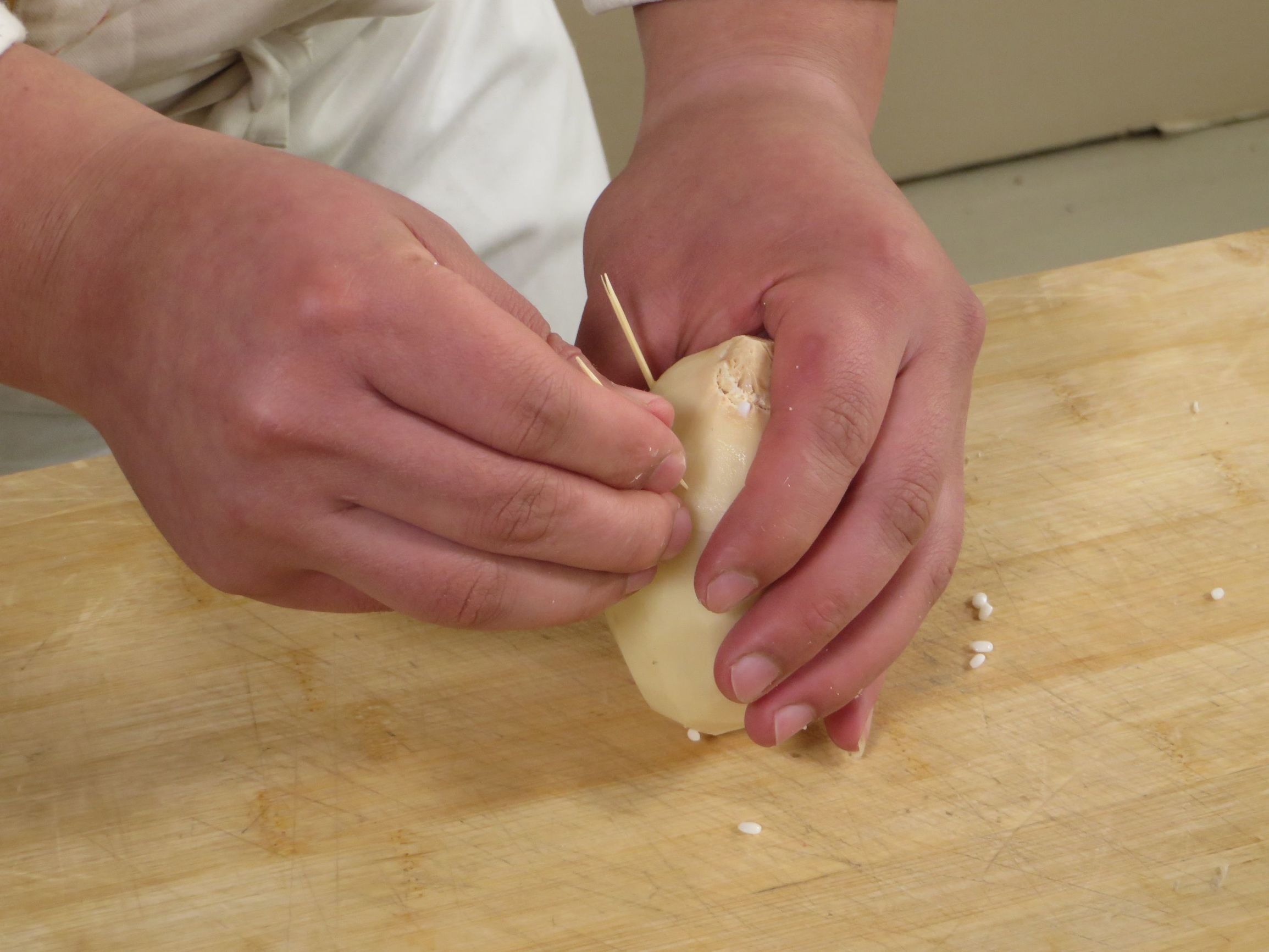 正宗糯米桂花藕的做法,桂花糯米藕做法过程