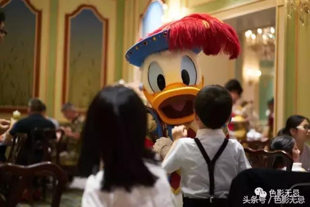 尼康富士索尼徕卡 (徕卡和索尼相机哪个好)