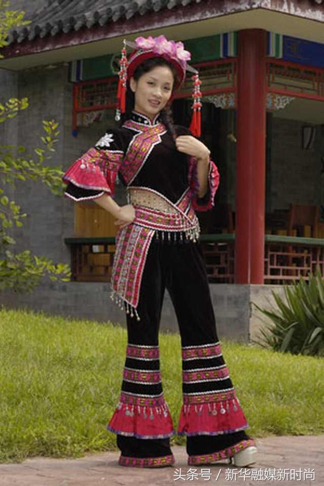 56涓皯鏃忓ぇ瑙傚洯浠嬬粛,涓浗浜斿崄鍏釜姘戞棌鍝堣惃鍏嬫棌