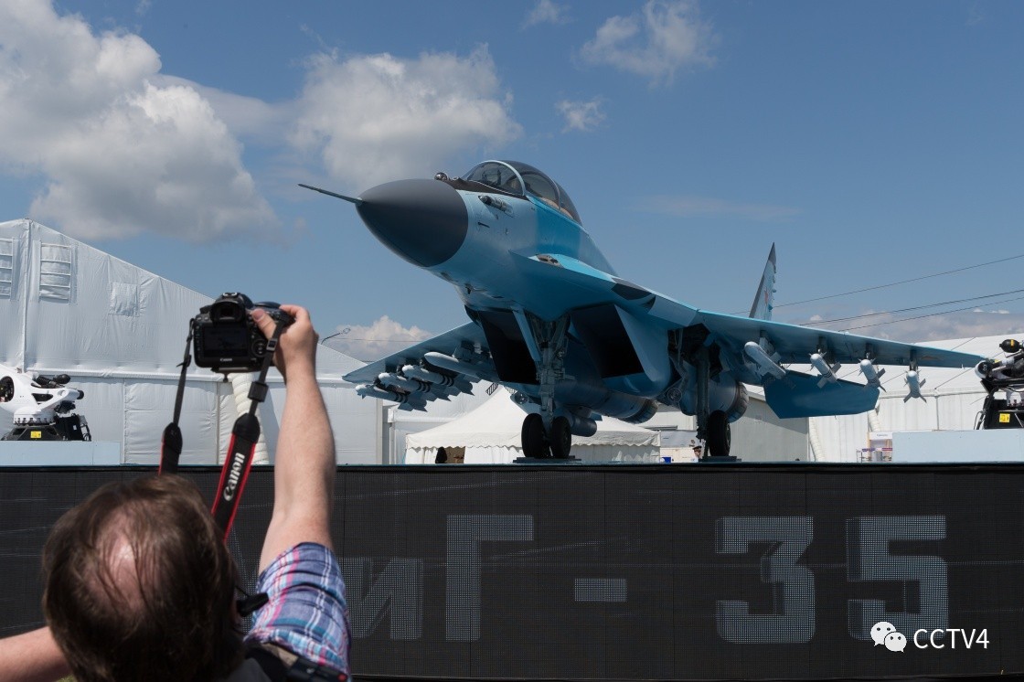 虐我千百遍我待如初恋类似句子,虐我千百遍待生活如初恋下一句