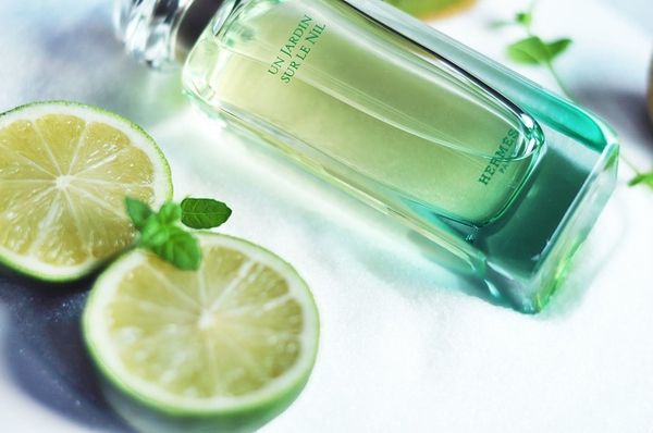 哪几款香水比较有高级感,这些奇怪的香水味道你根本想不到