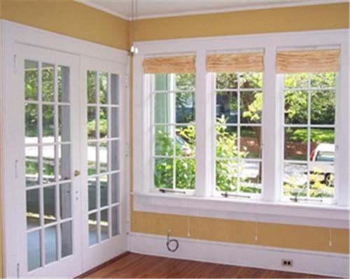 铝合金玻璃门价格？选购铝合金玻璃门技巧