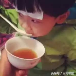 小朋友不喝药的妙招,小孩子不愿意喝药怎么解决