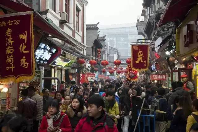 每个城市都有一个坑外地人的街吗,国内旅游防踩坑步行街