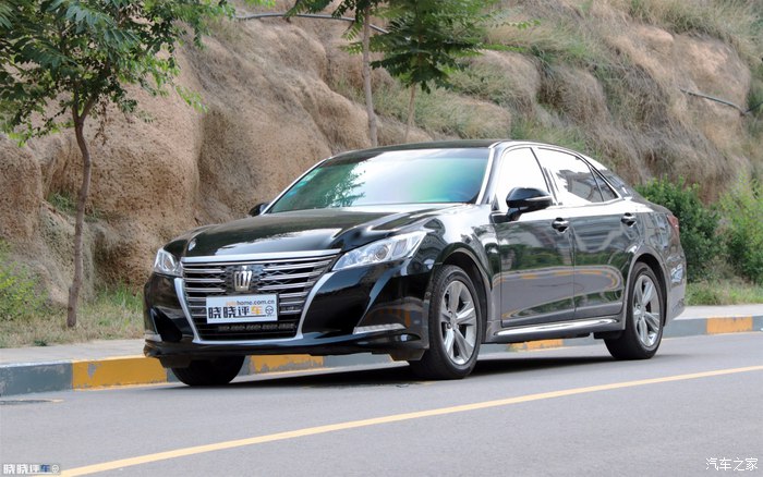 2015款2.5丰田皇冠14万公里,丰田皇冠2.0t11万公里保养