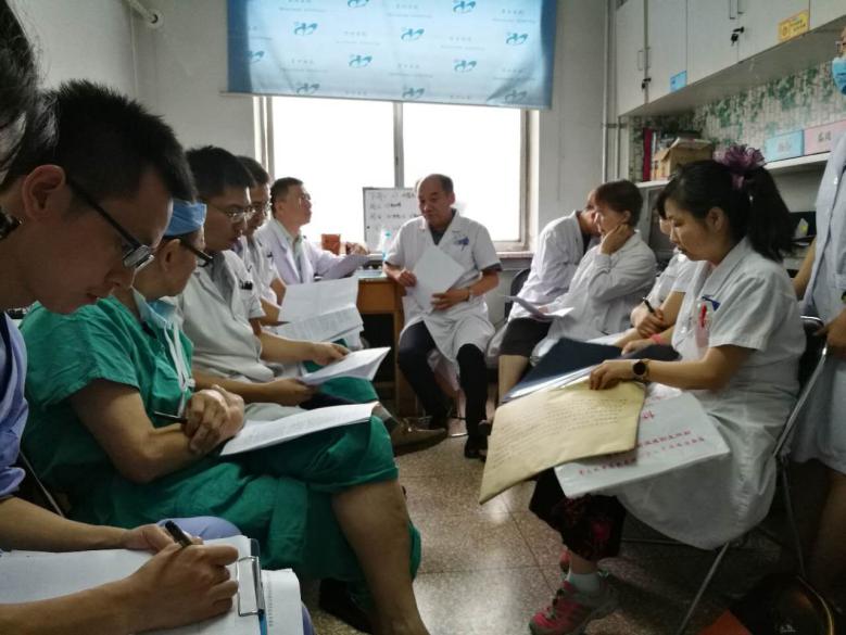 80多岁盆腔巨大囊肿能手术吗,81岁盆腔囊肿建议手术吗