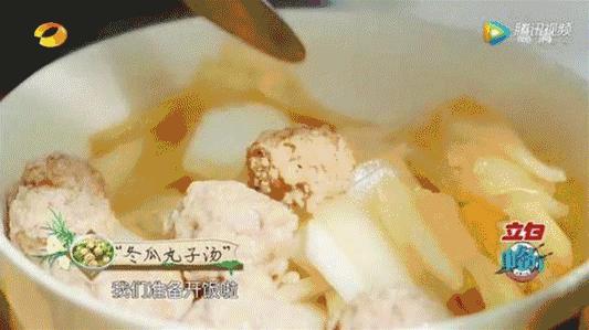 赵薇黄晓明还是在一起了，还开了一家骨骼清奇的中餐厅！