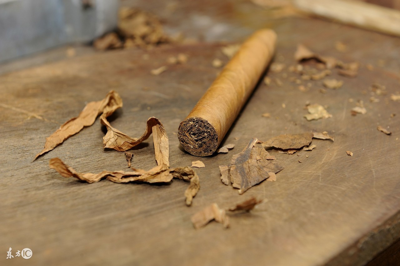 含在嘴里的烟,含在嘴里的烟是什么烟